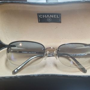 Authentic CLASSIC CHANEL SUNSHADES